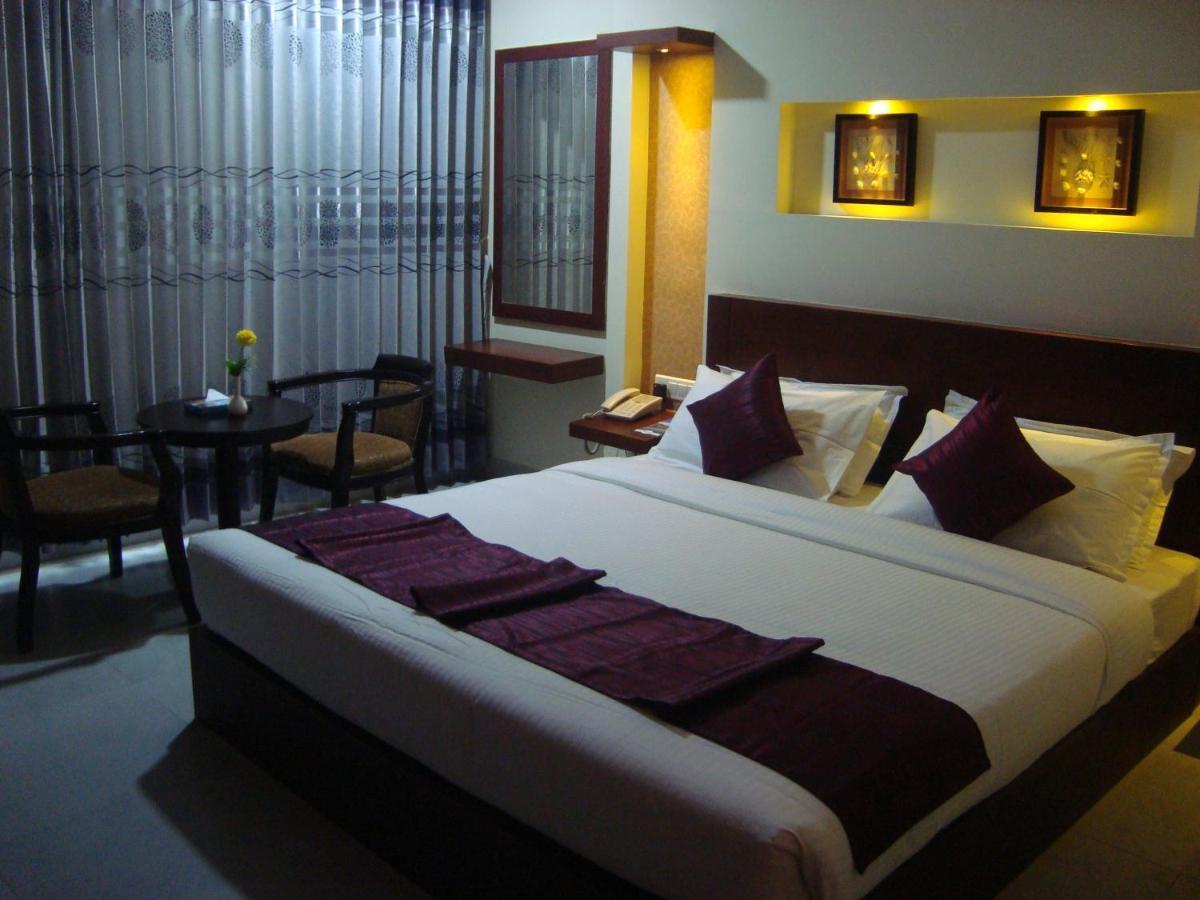 Rouba Residency Hotel Ponnāni Exteriér fotografie