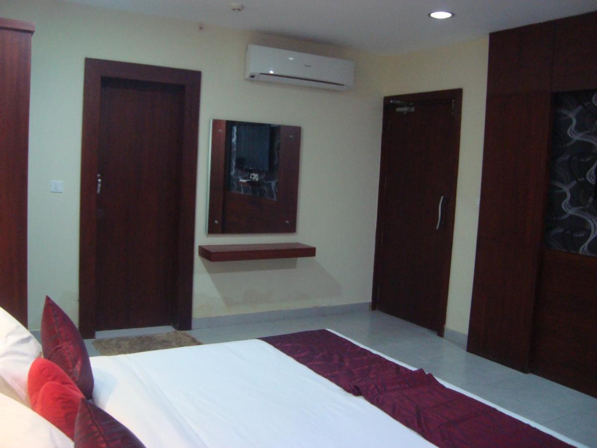 Rouba Residency Hotel Ponnāni Exteriér fotografie