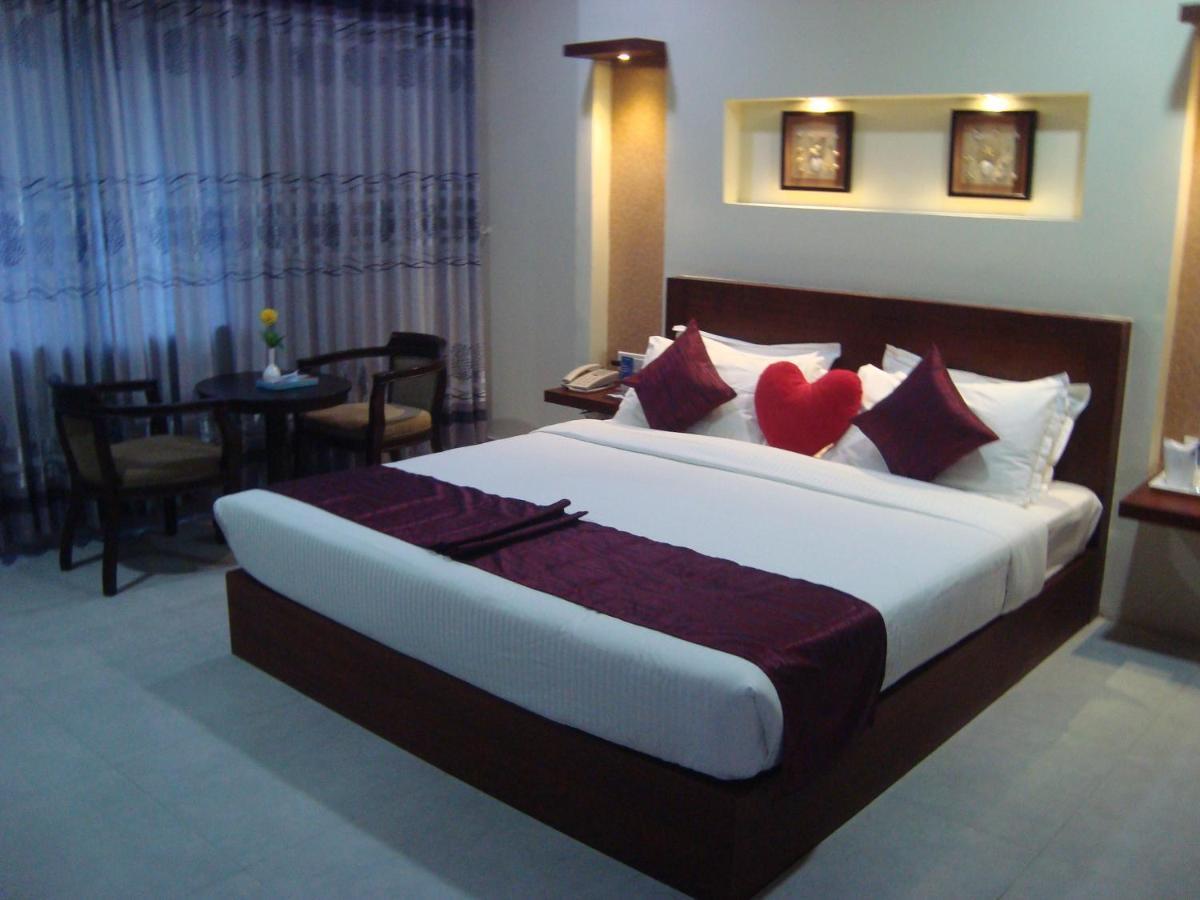 Rouba Residency Hotel Ponnāni Exteriér fotografie