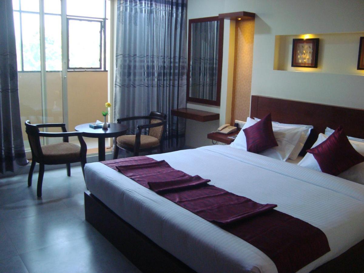 Rouba Residency Hotel Ponnāni Exteriér fotografie