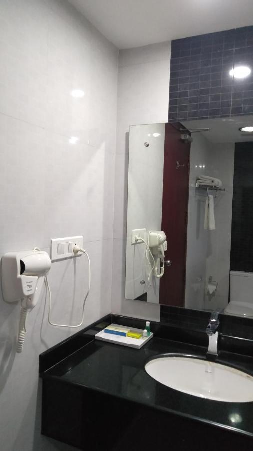 Rouba Residency Hotel Ponnāni Exteriér fotografie