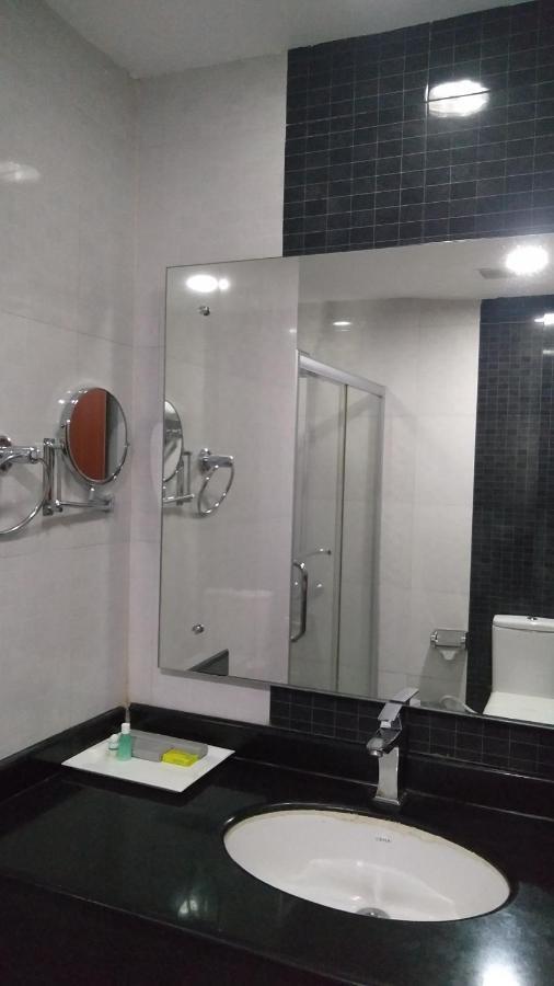 Rouba Residency Hotel Ponnāni Exteriér fotografie