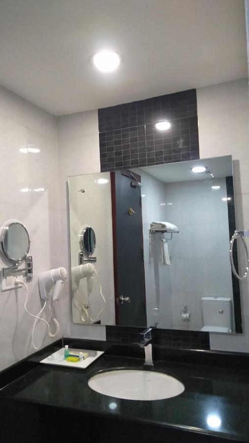 Rouba Residency Hotel Ponnāni Exteriér fotografie