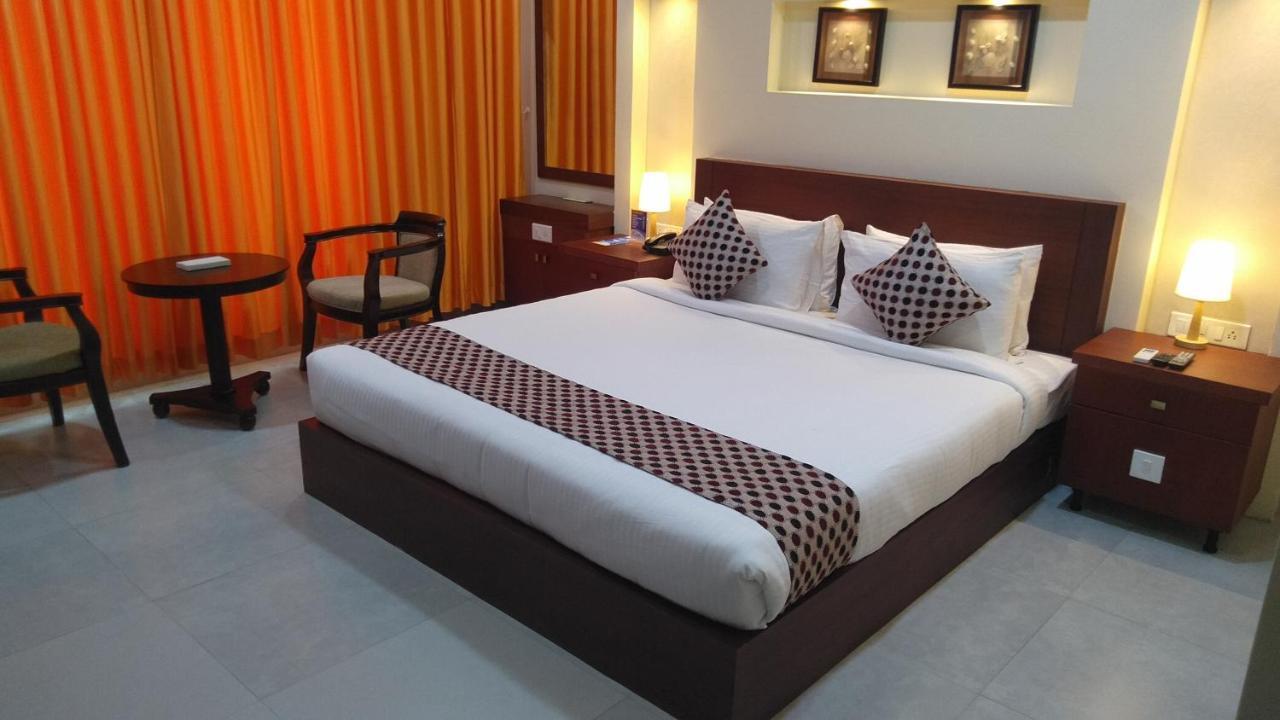 Rouba Residency Hotel Ponnāni Exteriér fotografie